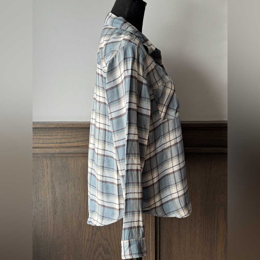 Lucky Brand Blue and White plaid soft button down Euc medium - Picture 3 of 5